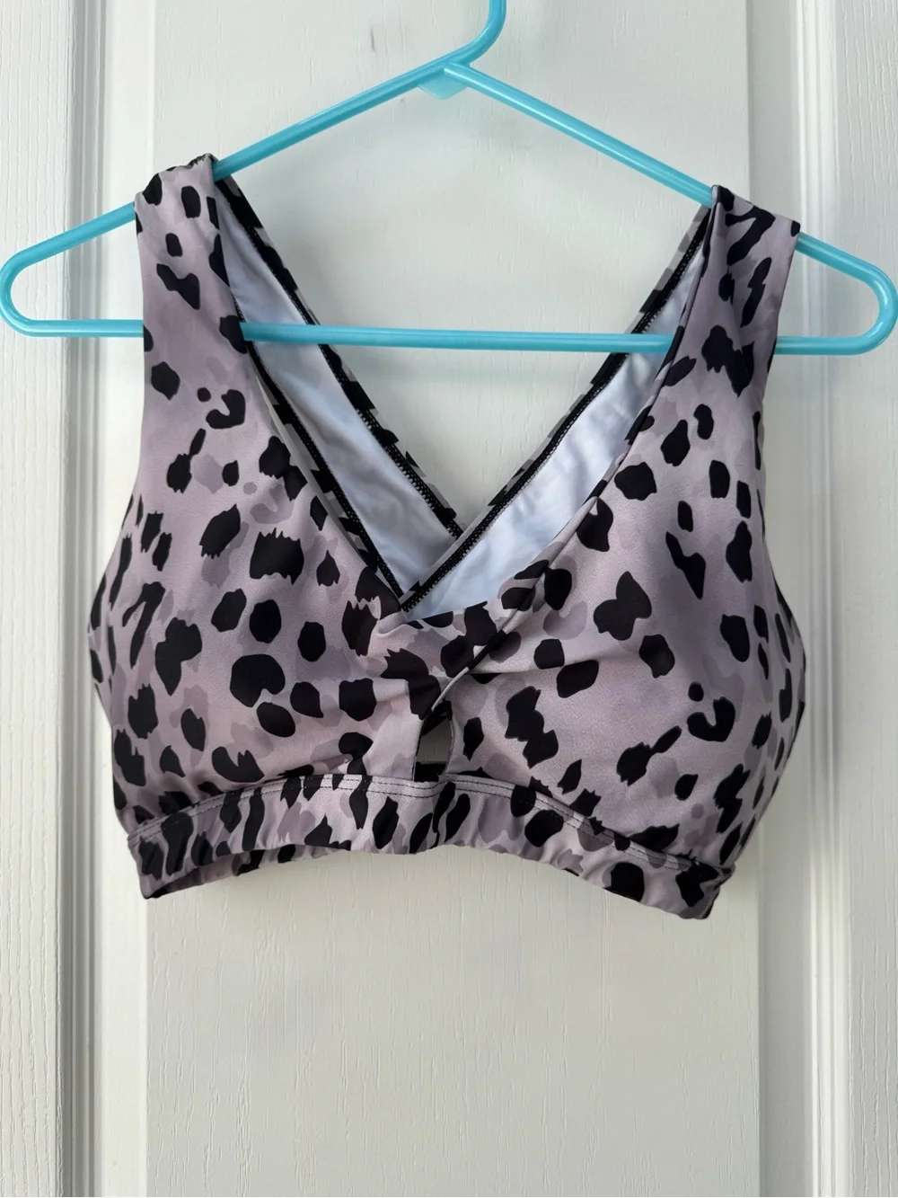 SHEIN Lavender and Black Leopard-Print Sports Bralette